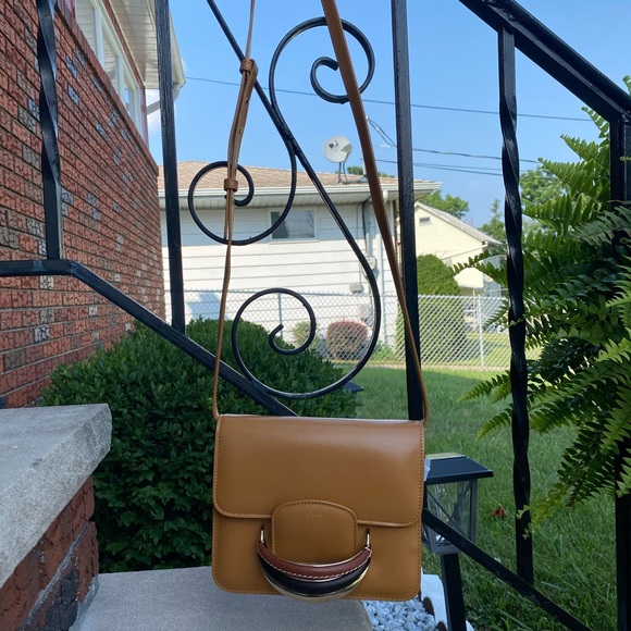 Chloé
Kattie Leather Shoulder Bag - Picture 6 of 16